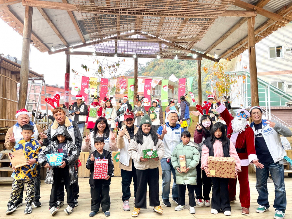 友達永續基金會號召「圓夢計畫」行動連續23年，由同仁凝聚內部愛心與資源送往偏鄉，累積為逾萬名兒童圓夢，實踐友達共創共好的永續精神。