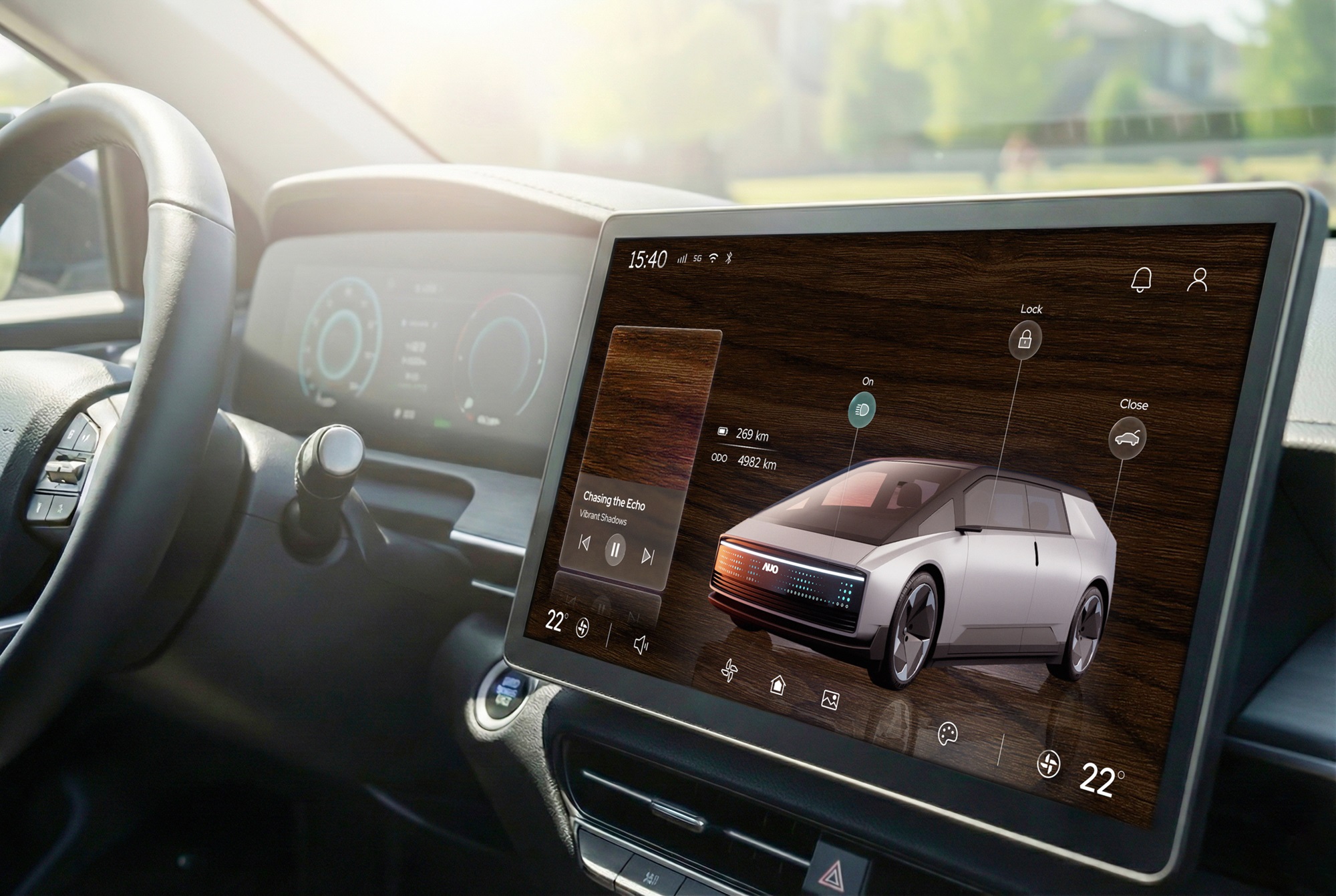 友達光電五度蟬連科睿唯安全球百大創新機構，在顯示科技、智慧移動與垂直場域相關領域布局研發與專利先機。圖為友達在智慧移動領域，將先進顯示技術應用於座艙的駕駛與中控區域